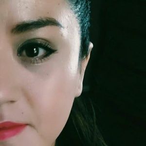 Meet your Posher, Edith